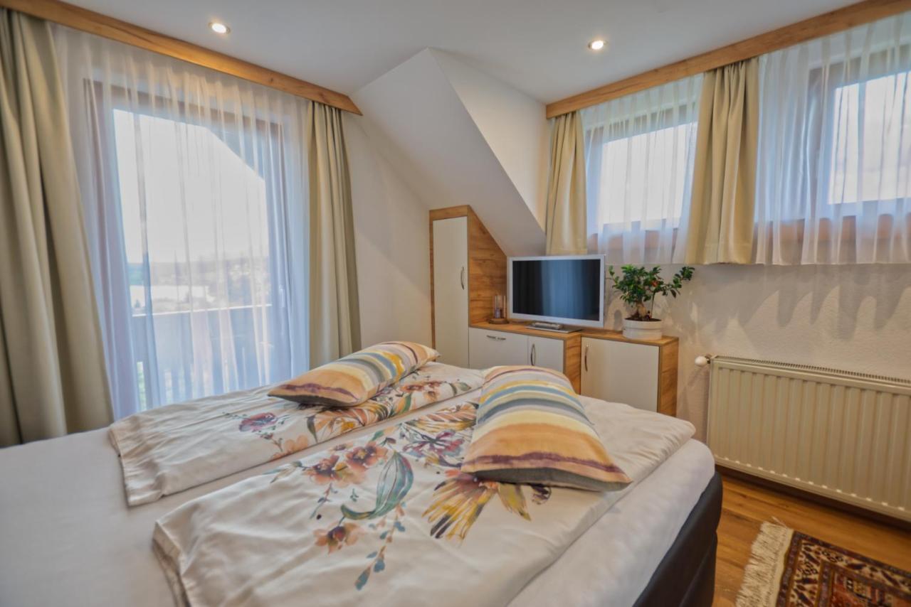 Ferienhaus Holzer Villach Exteriör bild